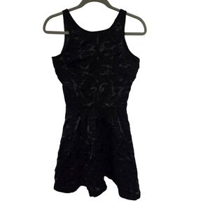 ModCloth Black Textured Damask Fit and Flare Sleeveless Cocktail Dress Womens S